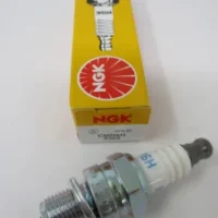 Genuine NGK CMR6H 3365 Spark Plug Lawnmower Small Engines