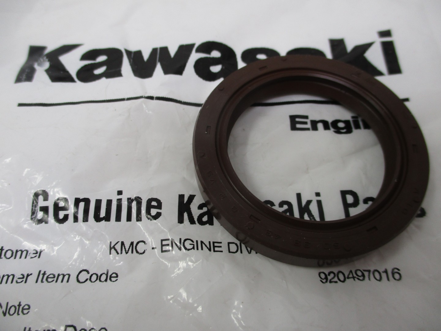 Genuine Kawasaki 92049-7016 Crankcase Oil Seal FH381V - Image 3