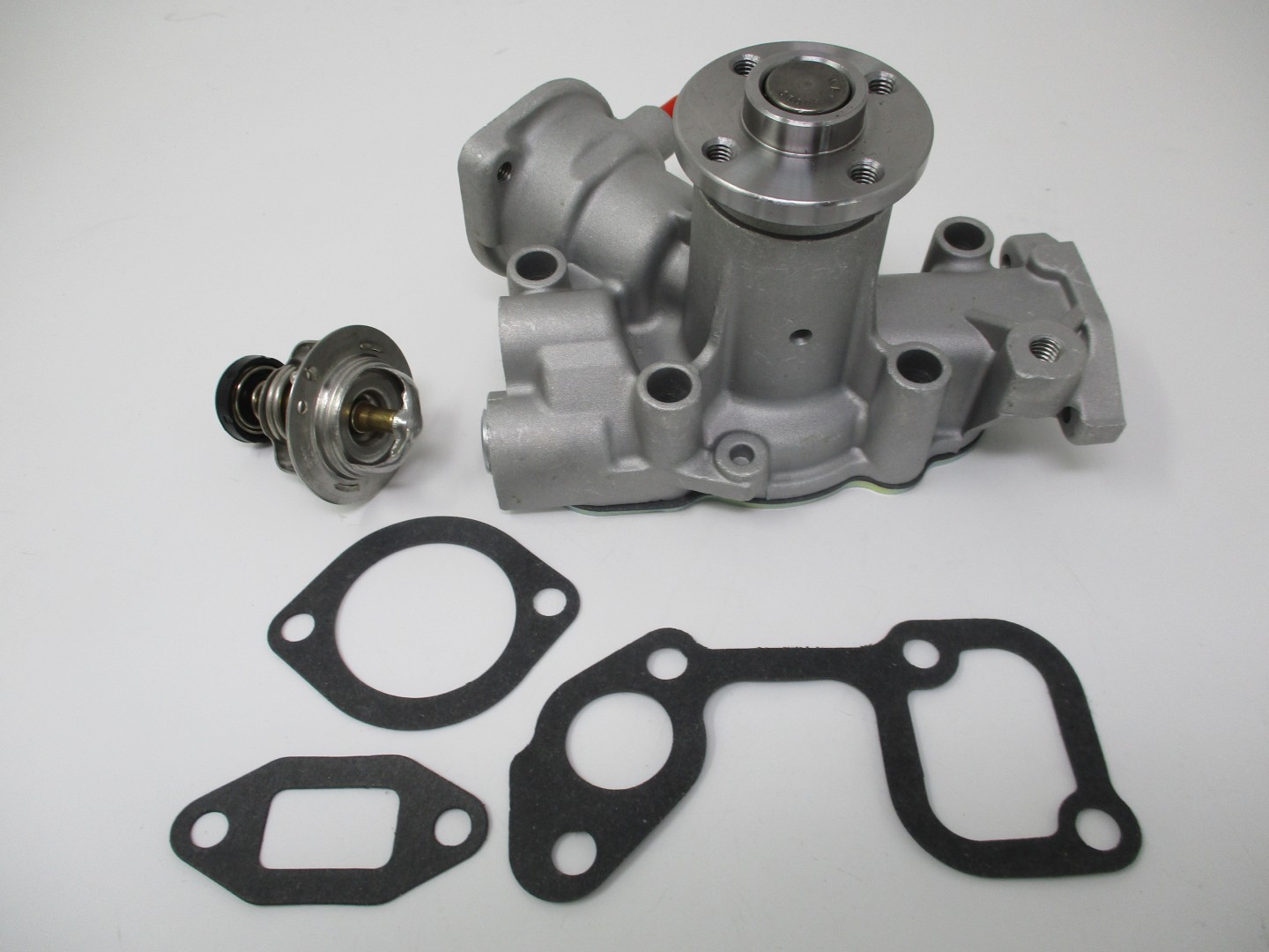 For Briggs & Stratton 825265 Toro 99-9168 105-9348 Daihatsu Water Pump Thermostat and Gaskets