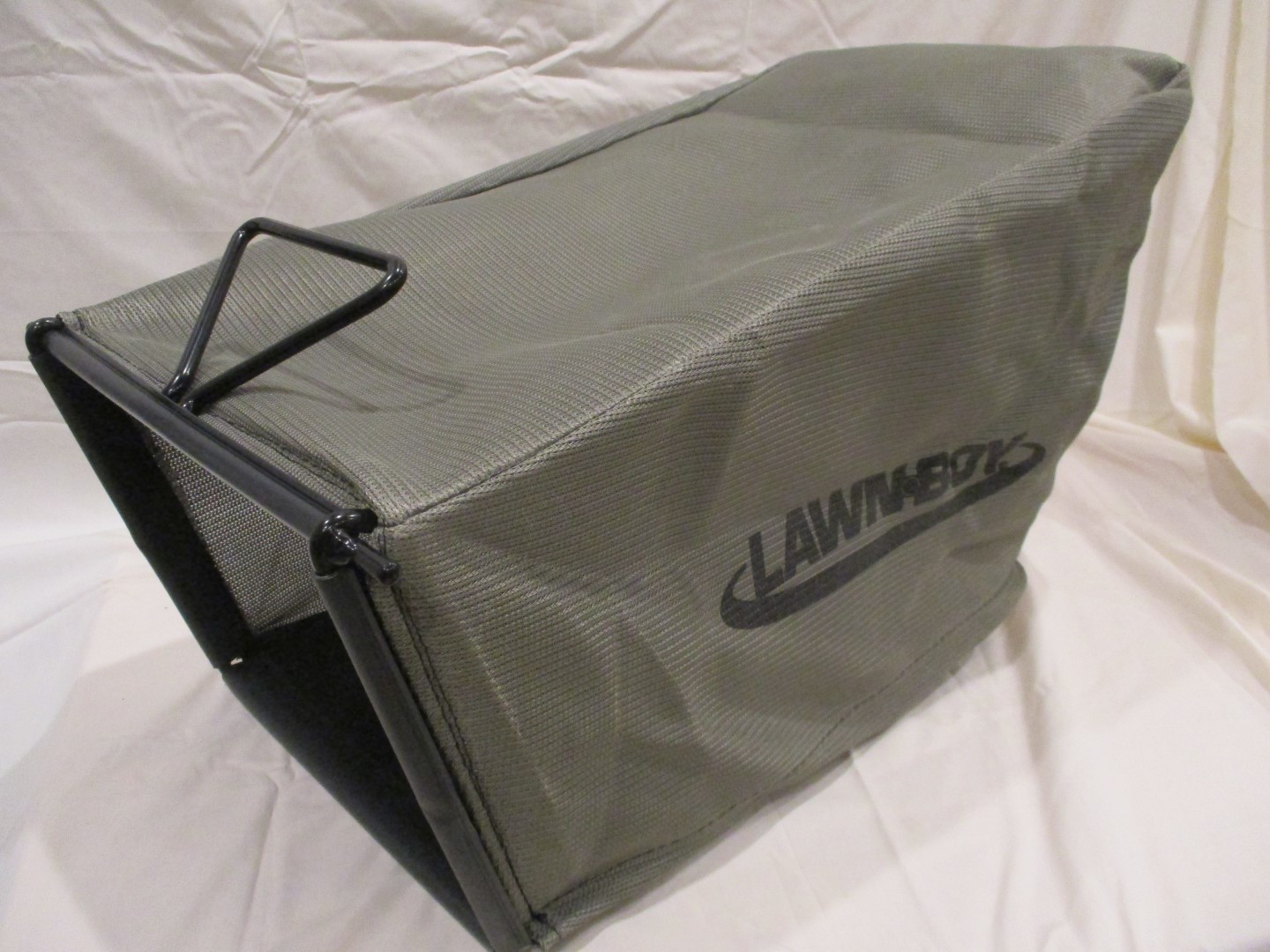 Genuine Toro Lawn Boy Grass Bag 112-8836 & Frame 112-8825-03 20" Rear Bag Catcher - Image 4