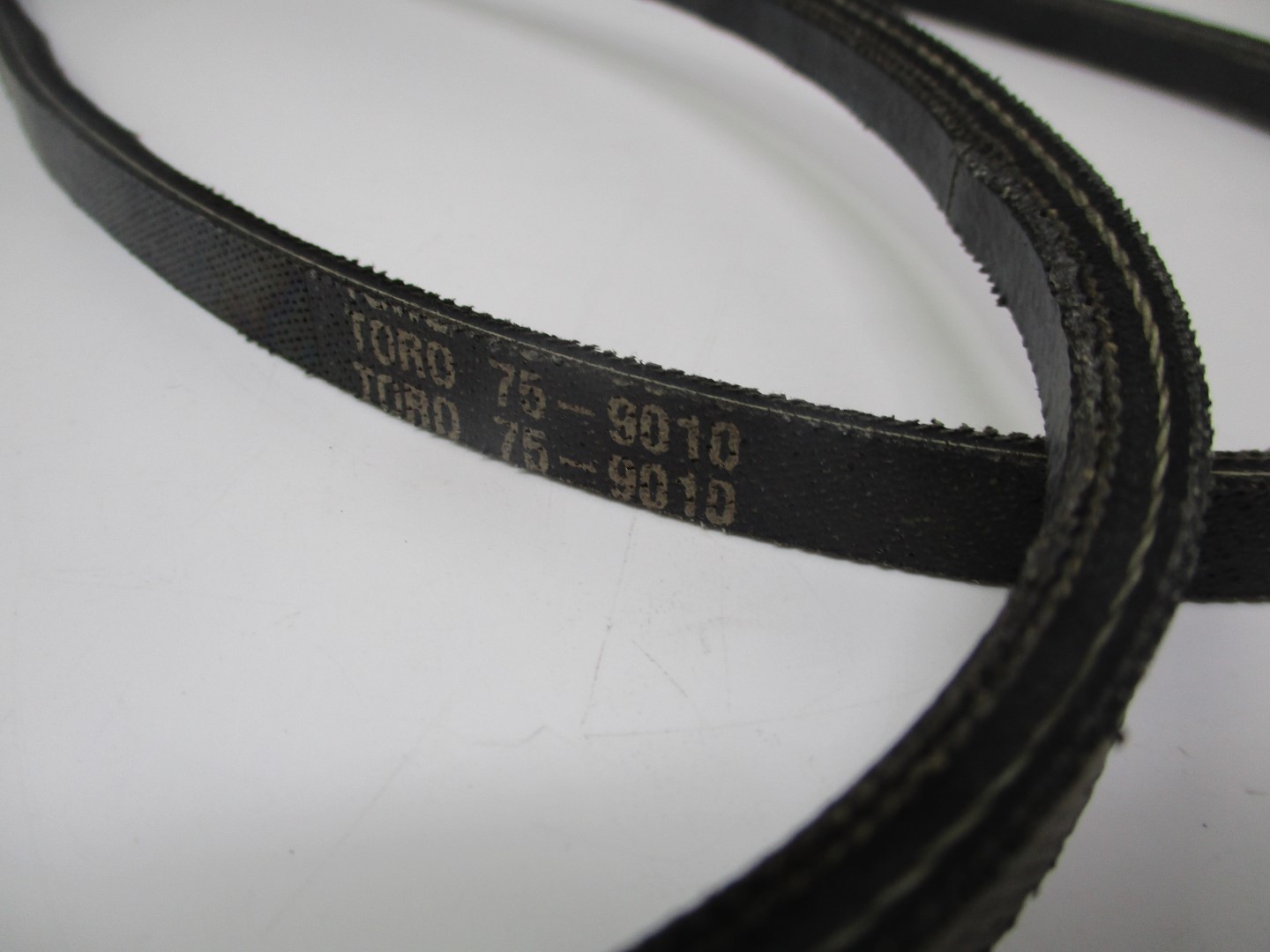 2 Genuine Toro 75-9010 Drive V-Belt for CCR Power Lite Snowthrower Powerlite - Image 3