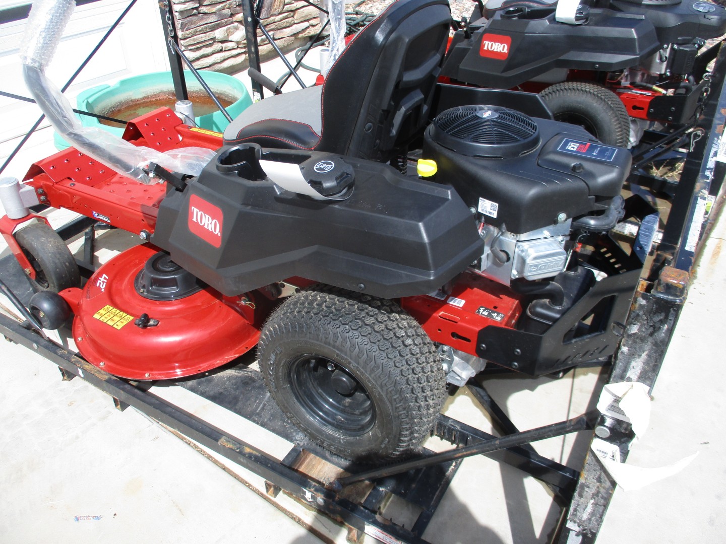 Toro 77401 42" (107 cm) TimeCutter Zero Turn Mower - Image 10