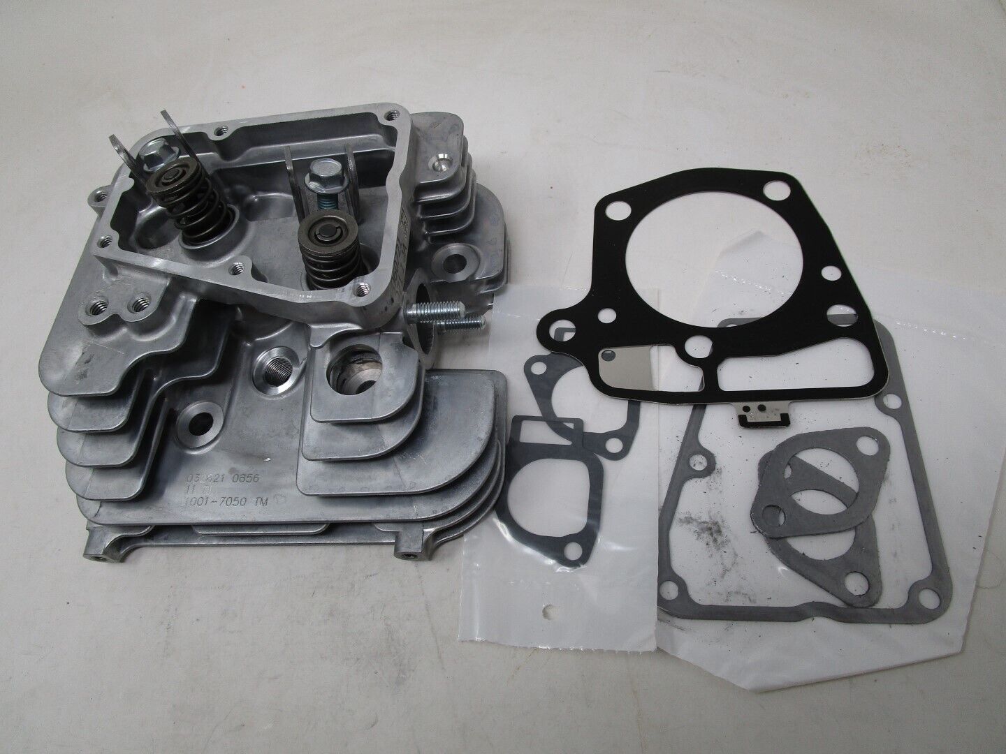 Genuine Kawasaki 99999-0627 726CC Cylinder Head #1 Complete FR730V FS651V FS691V - Image 3