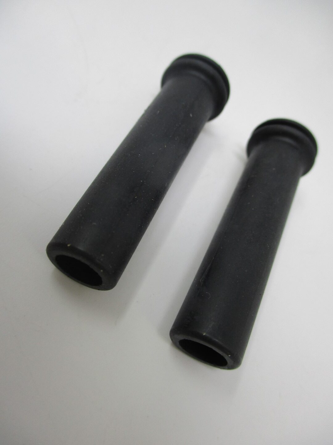 2 Genuine Briggs & Stratton 694000 Vacuum Hoses 20 - 27HP 281730 691040 - Image 3