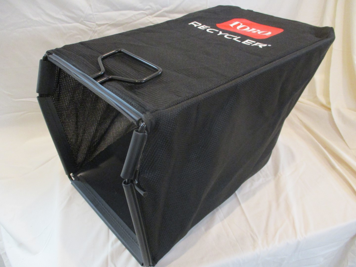 Genuine Toro 139-5471 & 139-5470-03 Recycler Bag & Frame 22” Personal Pace 60V - Image 3