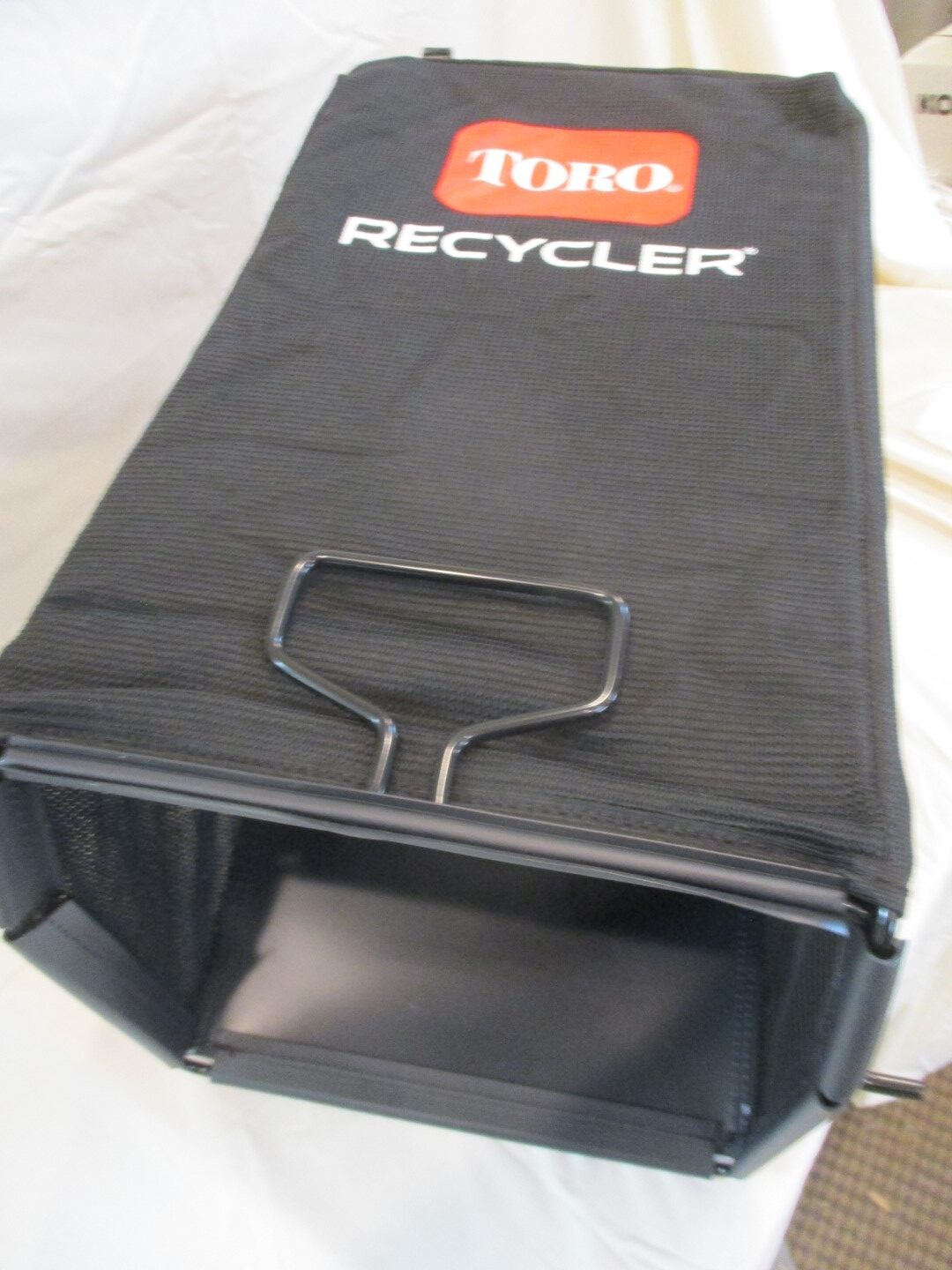 Genuine Toro 139-5471 & 139-5470-03 Recycler Bag & Frame 22” Personal Pace 60V - Image 6