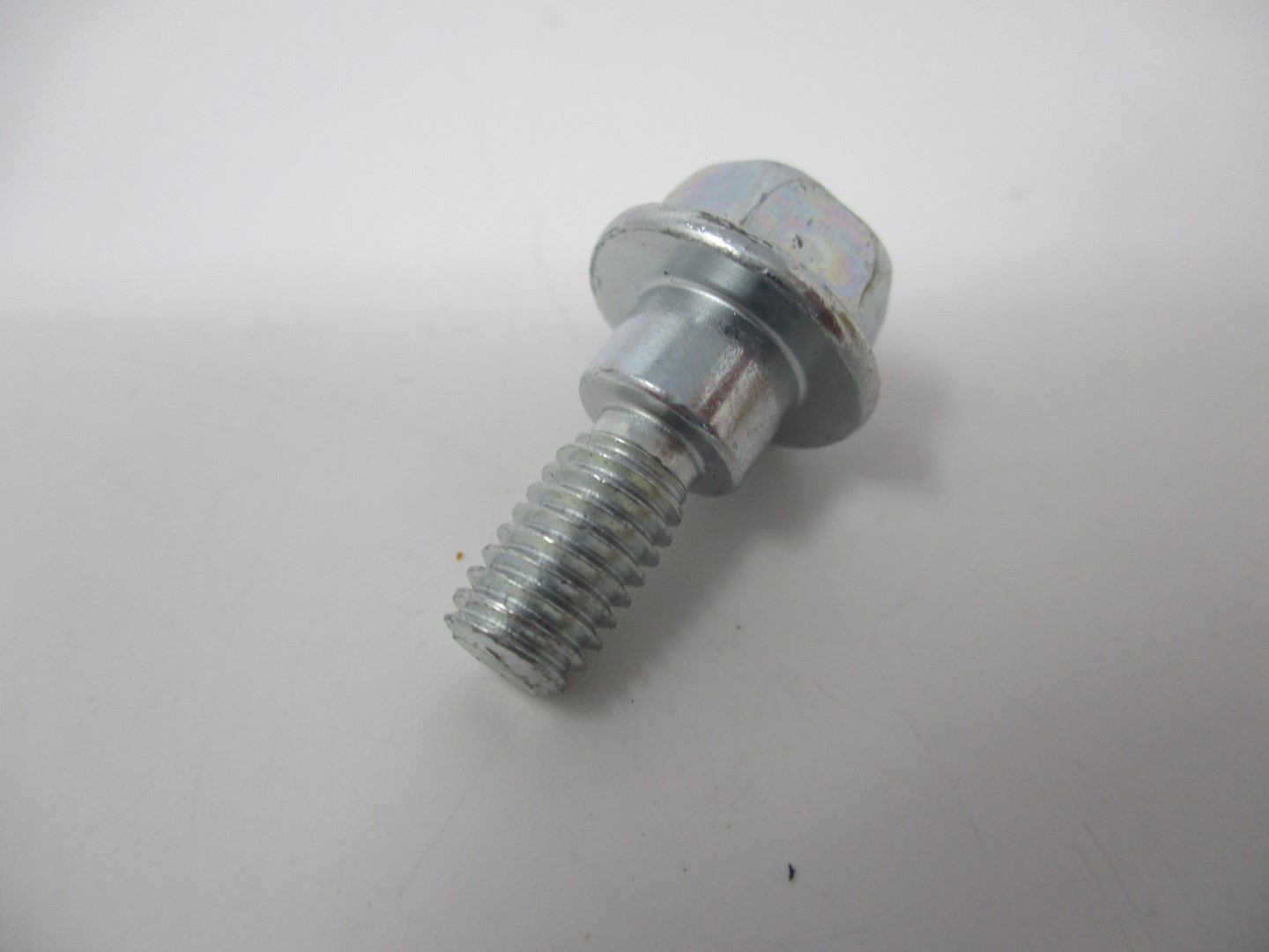 MALUページ Genuine Kawasaki 92153-7007 Shroud Shoulder Bolt | Red Rock Turf
