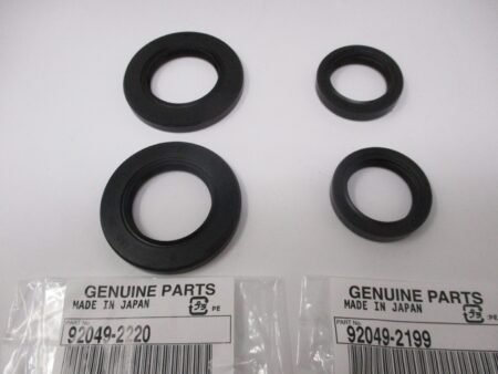 2 Genuine Kawasaki 92049-2220 & 92049-2199 Crankcase Oil Seals FE290D FE250D - Image 3