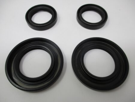 2 Genuine Kawasaki 92049-2220 & 92049-2199 Crankcase Oil Seals FE290D FE250D - Image 4