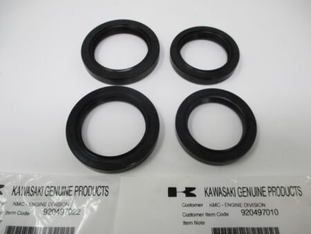 2 Set Genuine Kawasaki 92049-7022 & 92049-7010 Crankcase Oil Seals FH601D FH721D - Image 2