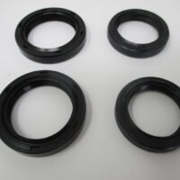 2 Sets of Genuine Briggs & Stratton 805049S & 805101S Oil Seal 294440 295442 295446