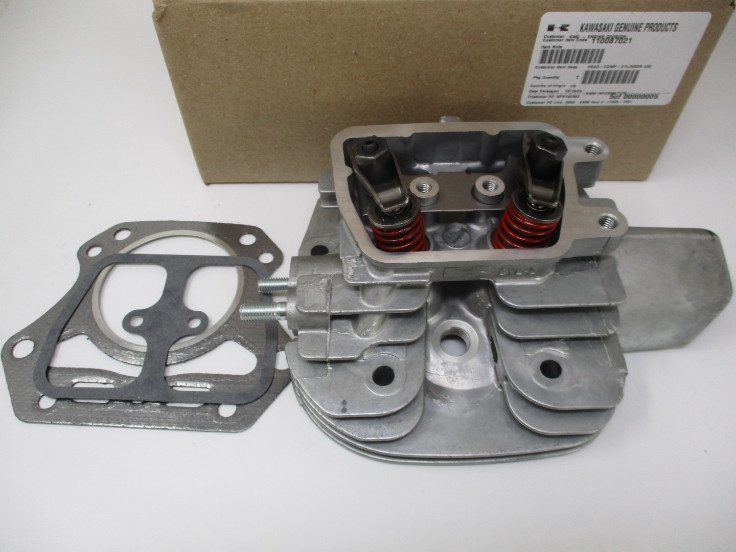 Genuine Kawasaki 11008-7021 Cylinder Head Compleat #2 FH381V FH430V FH480V - Image 3